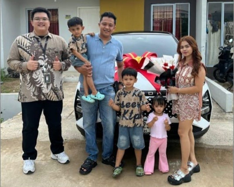 Serah terima unit Chery kepada Ms. J di Batam