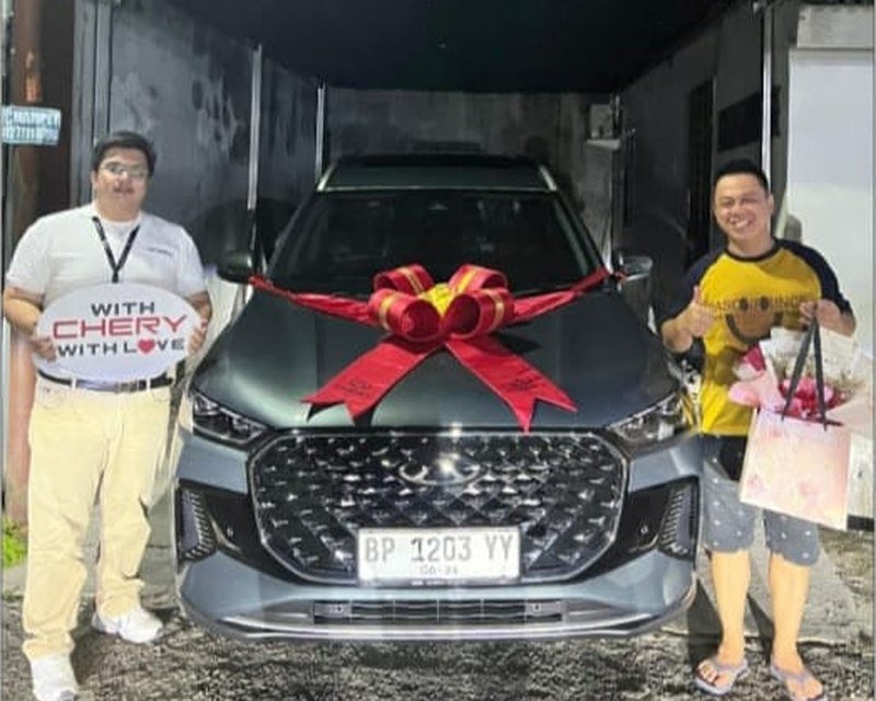 Serah terima unit Chery kepada Mr. A di Batam